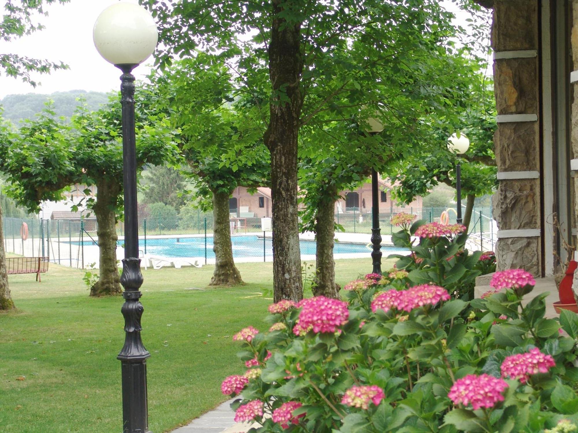 Hostal Ayestaran I เลคุนเบร์รี ภายนอก รูปภาพ