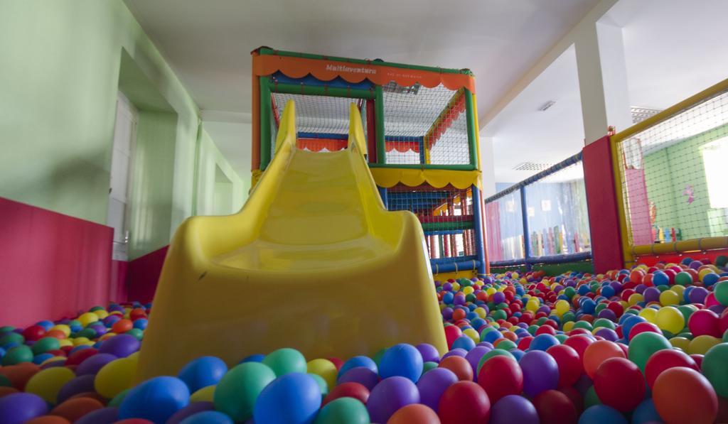 Hostal Ayestaran I เลคุนเบร์รี ภายนอก รูปภาพ