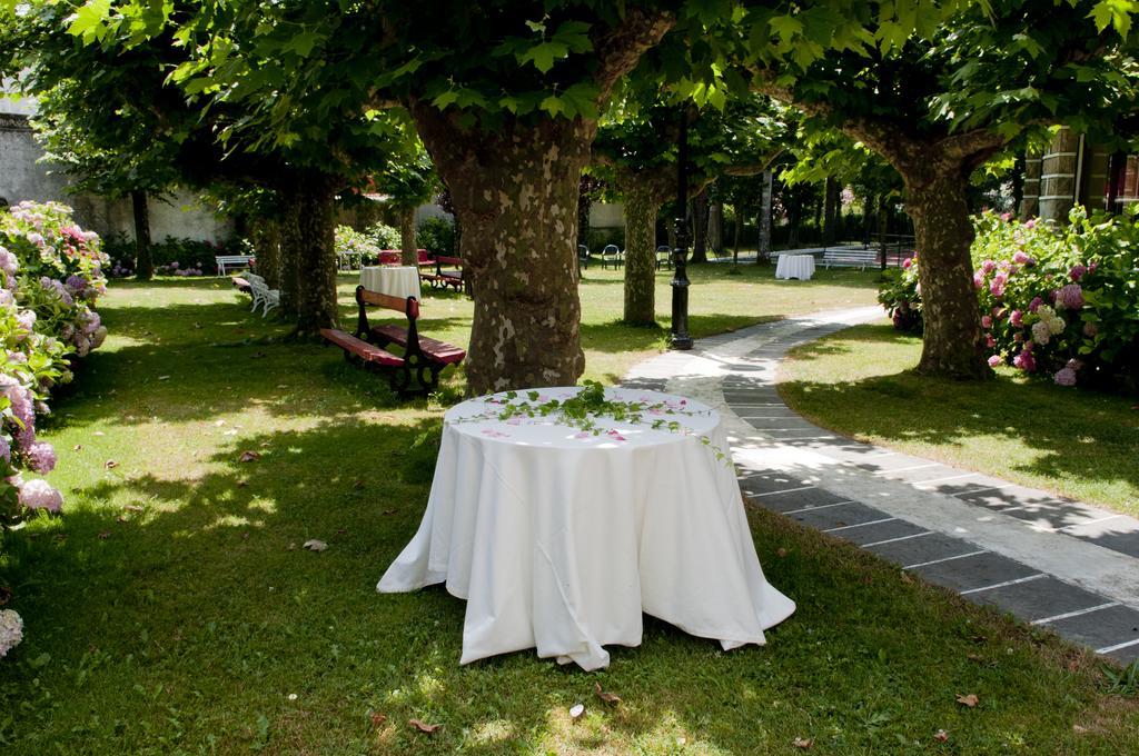 Hostal Ayestaran I เลคุนเบร์รี ภายนอก รูปภาพ