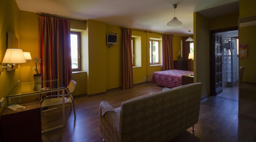 Hostal Ayestaran I เลคุนเบร์รี ภายนอก รูปภาพ