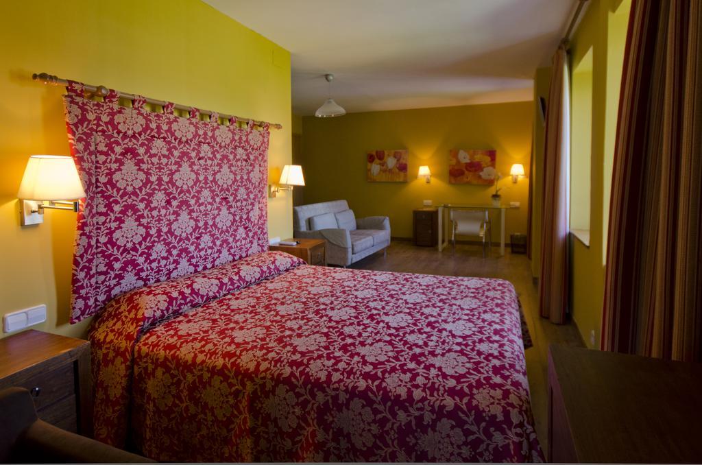 Hostal Ayestaran I เลคุนเบร์รี ภายนอก รูปภาพ