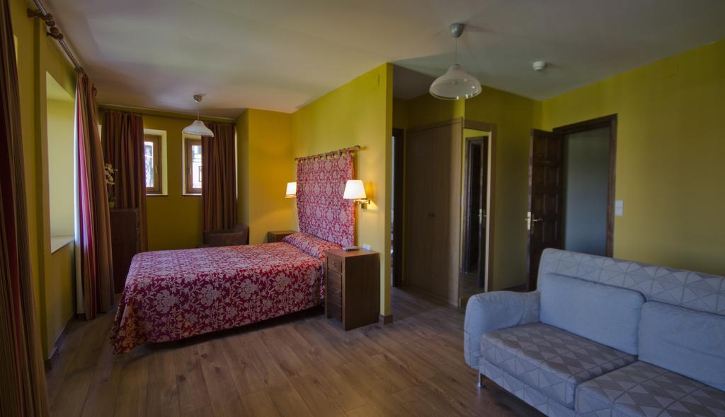 Hostal Ayestaran I เลคุนเบร์รี ภายนอก รูปภาพ